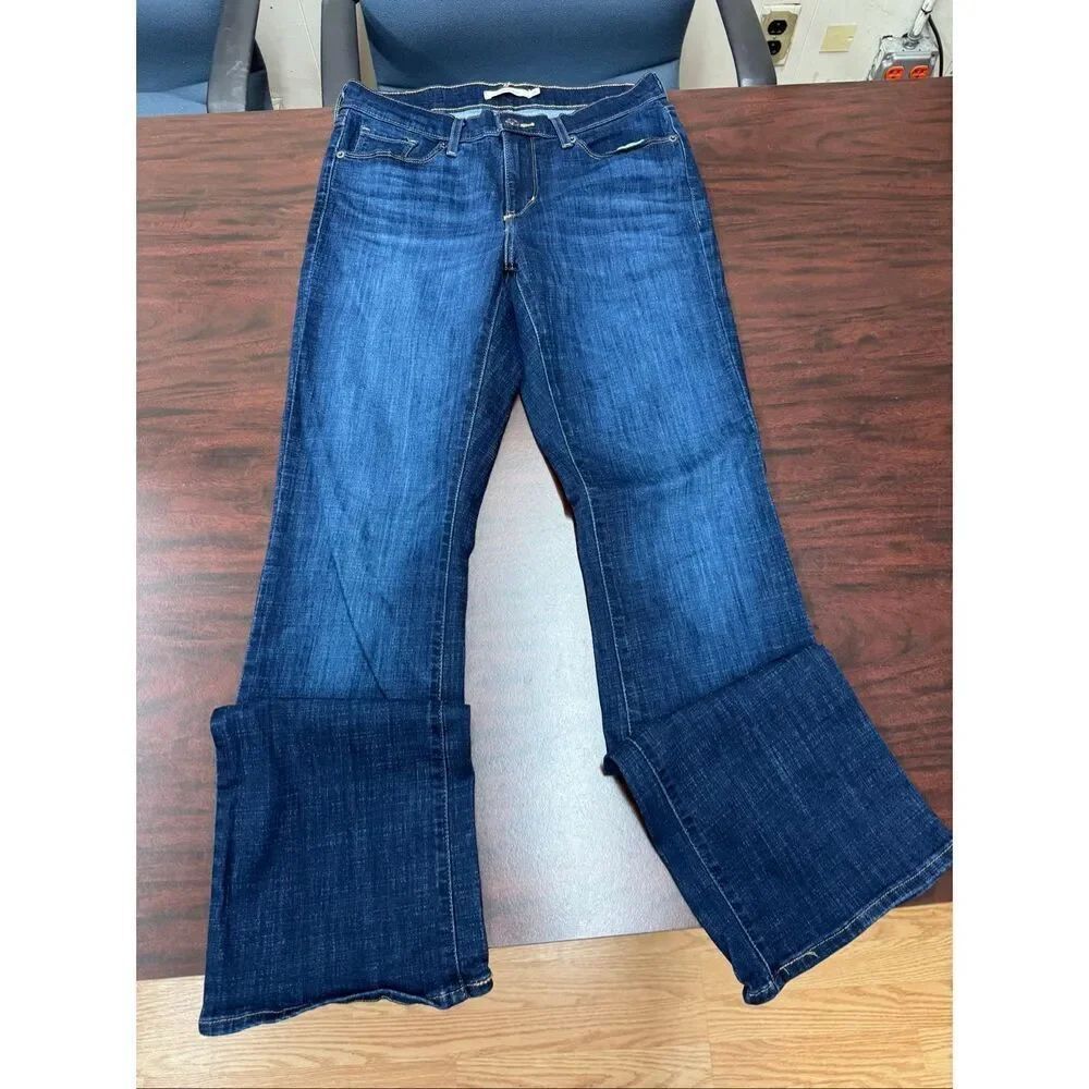 Levi’s Class Bootcut Dark Wash Jeans Size 6